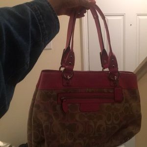 Coach bag in EXCELLENT condition (NOT FOR SALE)